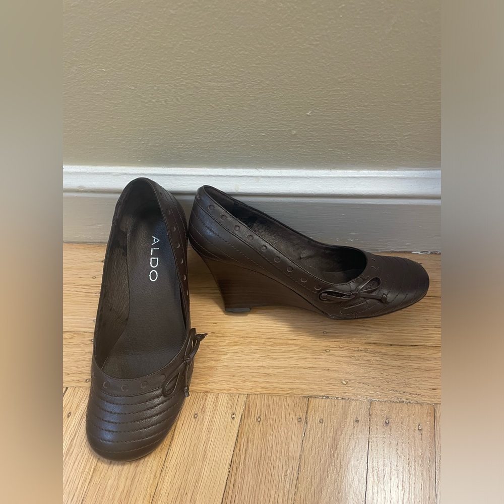 ALDO Wedge heel, size 5 (35), leather